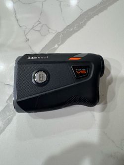 Bushnell Tour V6 golf range finder