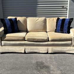 BEAUTIFUL BEIGE 75” LONG SOFA ⭐️DELIVERY AVAILABLE 🚚