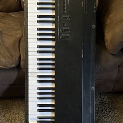 Korg Sg-1 Sampling Grand Synthesizer Piano Keyboard 