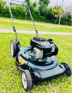 Machine for the yard