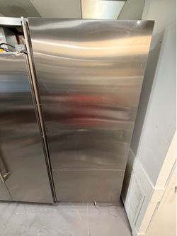 Bertazzoni Refrigerator 36”Inch Bottom Freezer Scratch And Dent