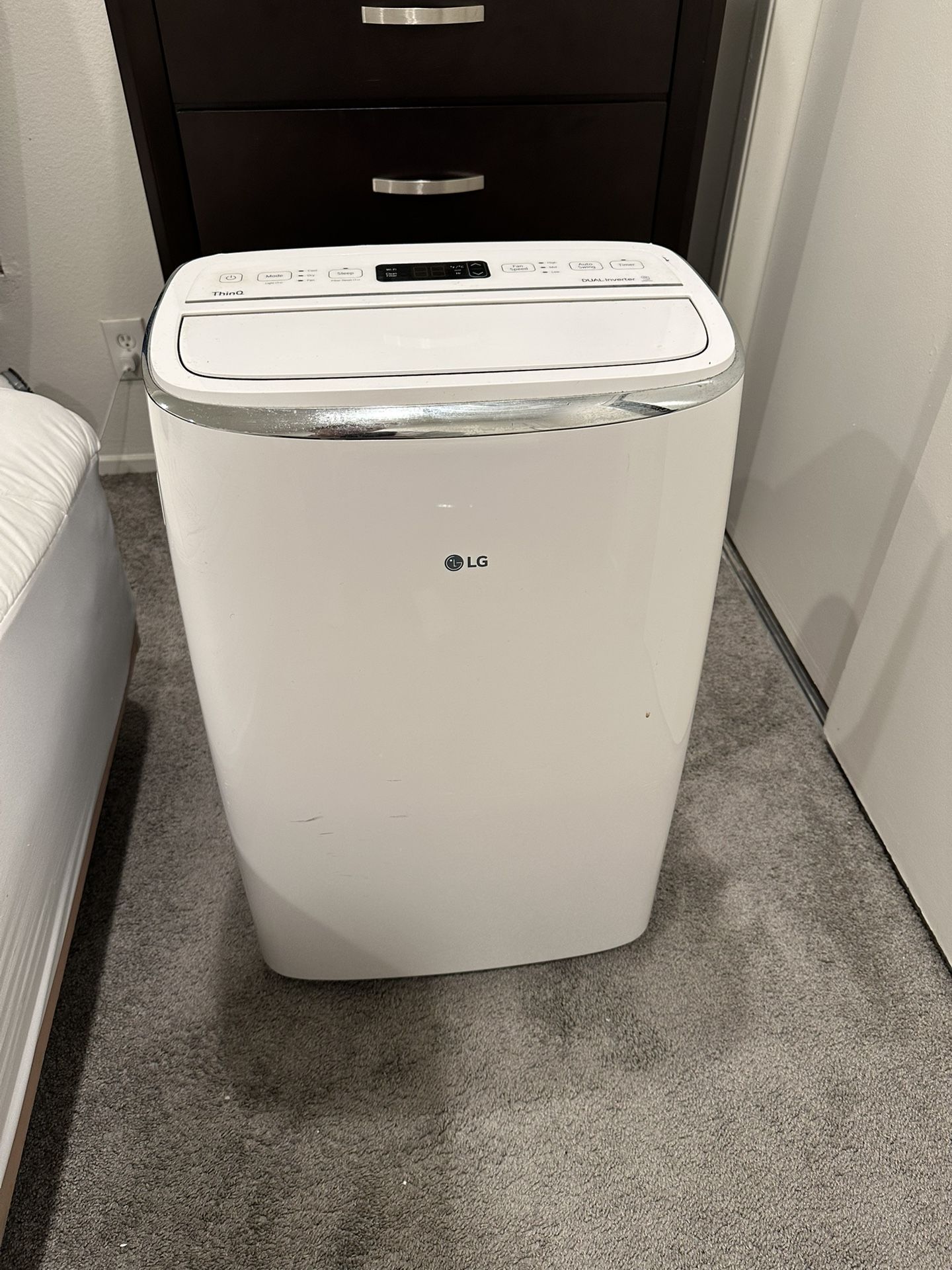 LG Dual Inverter Portable Air Conditioner – Excellent Condition
