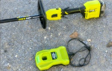 RYOBI ONE+HP Brushless 18v String Trimmer Kit (3Ah Battery & Charger)