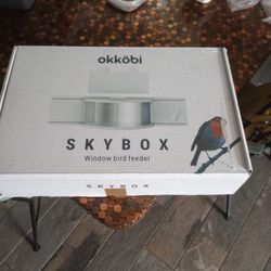 Okkobi Skybox Window Bird Feeder 