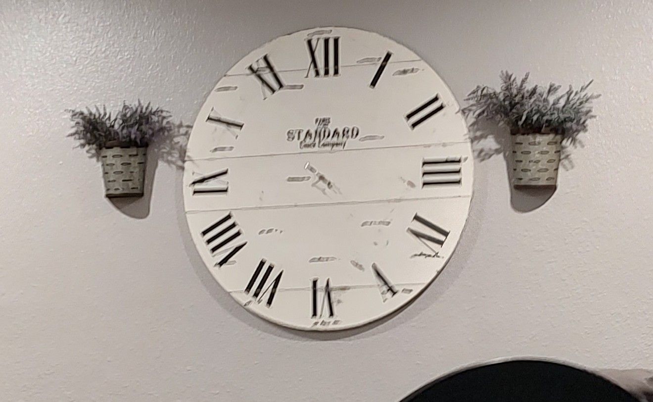 Large Farmhouse Decor 