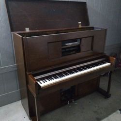 Wurlitzer Antique Player Piano