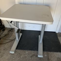Raisable table