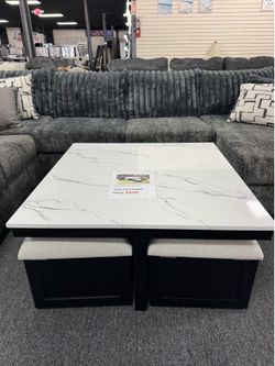 Coffee Table & 4 Storage stools. 🚚WE DELIVER🚚