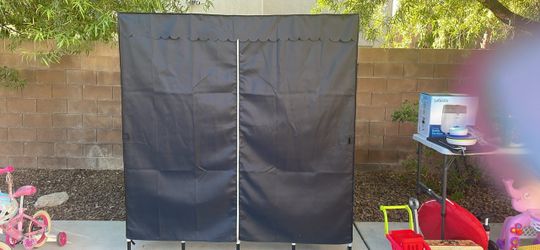 Portable closet