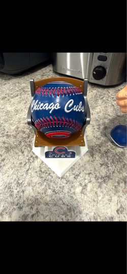 2006 Rawlings Chicago Cubs collectible baseball and stadium seat display