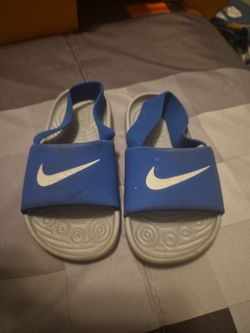 7C Nike Sandals