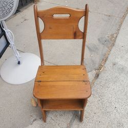 35" Antique Chair/ Step Ladder. Pre-owned Great.