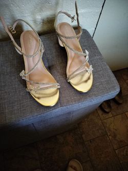 Gold shoes size 8 dress extra large selling together