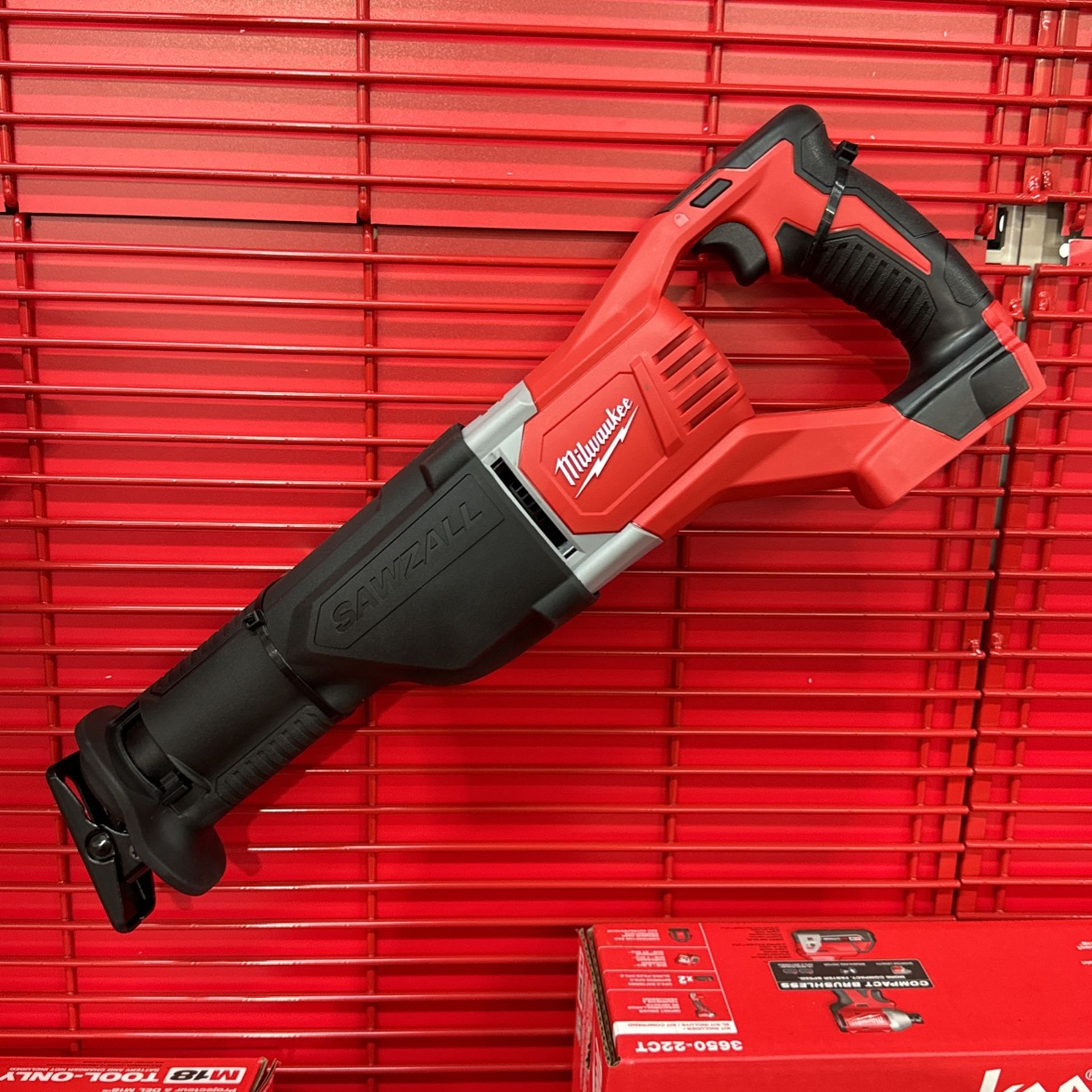 M18 18V Lithium-Ion Cordless SAWZALL Reciprocating Saw (Tool-Only)