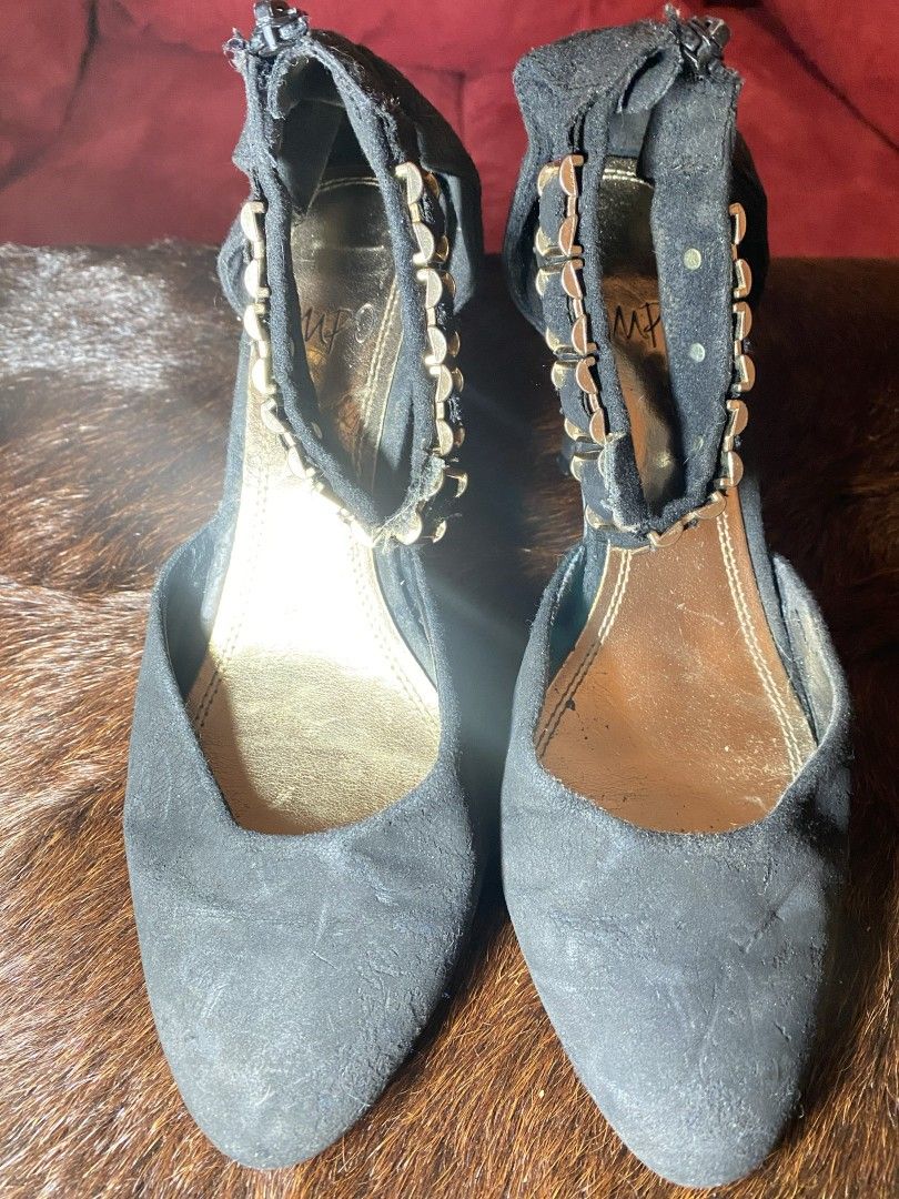 Black & Gold Mid Heels