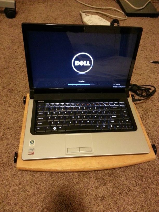 Dell Studio 1555 Intel Core 2 Duo Laptop. 4GB RAM 250GB Hard Drive. Charger & Battery. Clean TESTED.