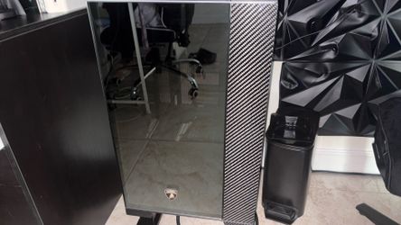 Lian Li EVO RGB Lamborghini Case