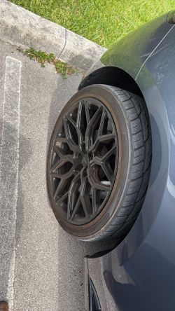 Vossen rims and tires 24”