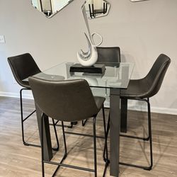 Dining Room Table W/ 4 Chairs 