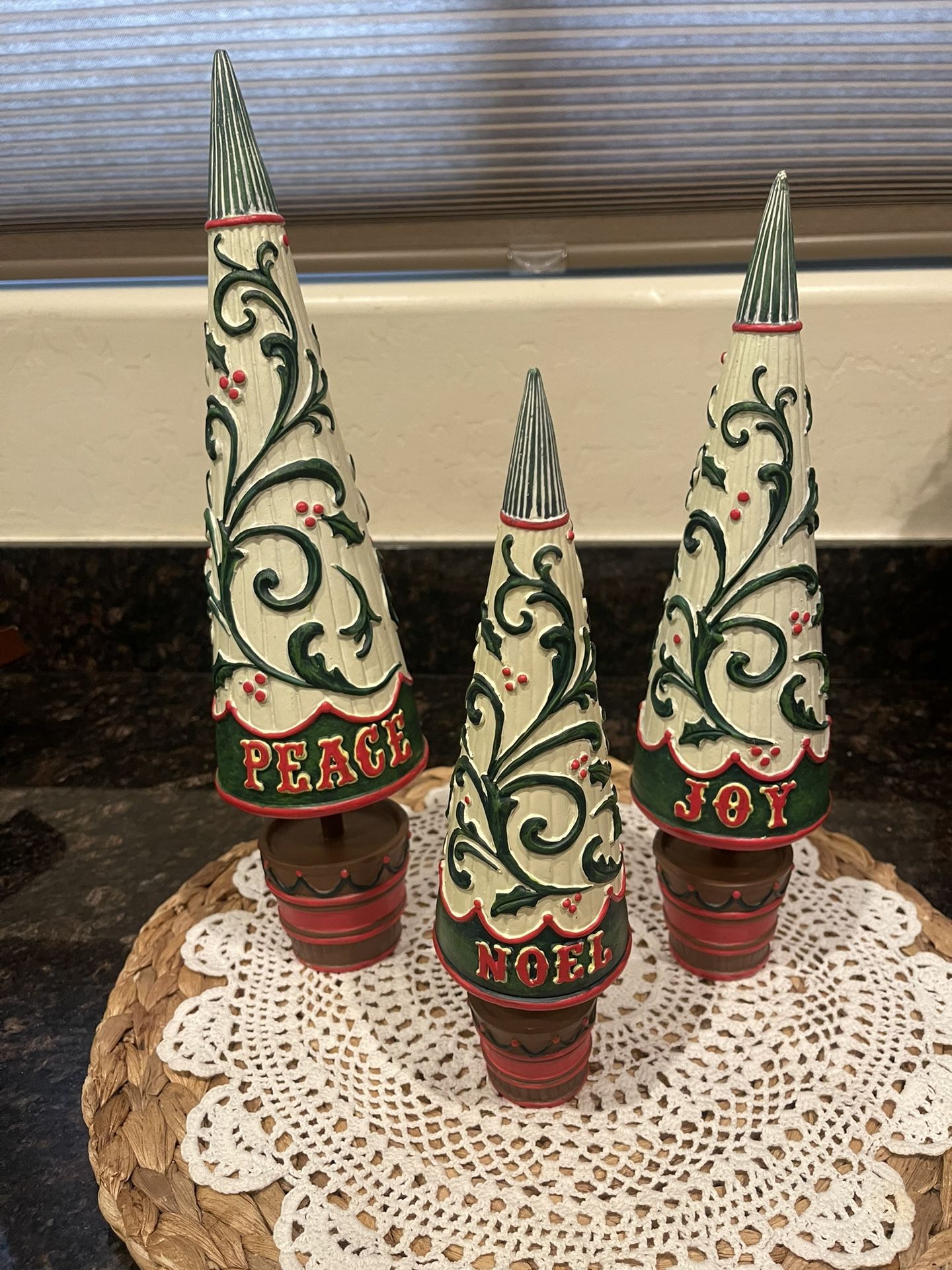 Vintage Pier 1 - 3 Christmas trees “joy” “peace” “Noel”