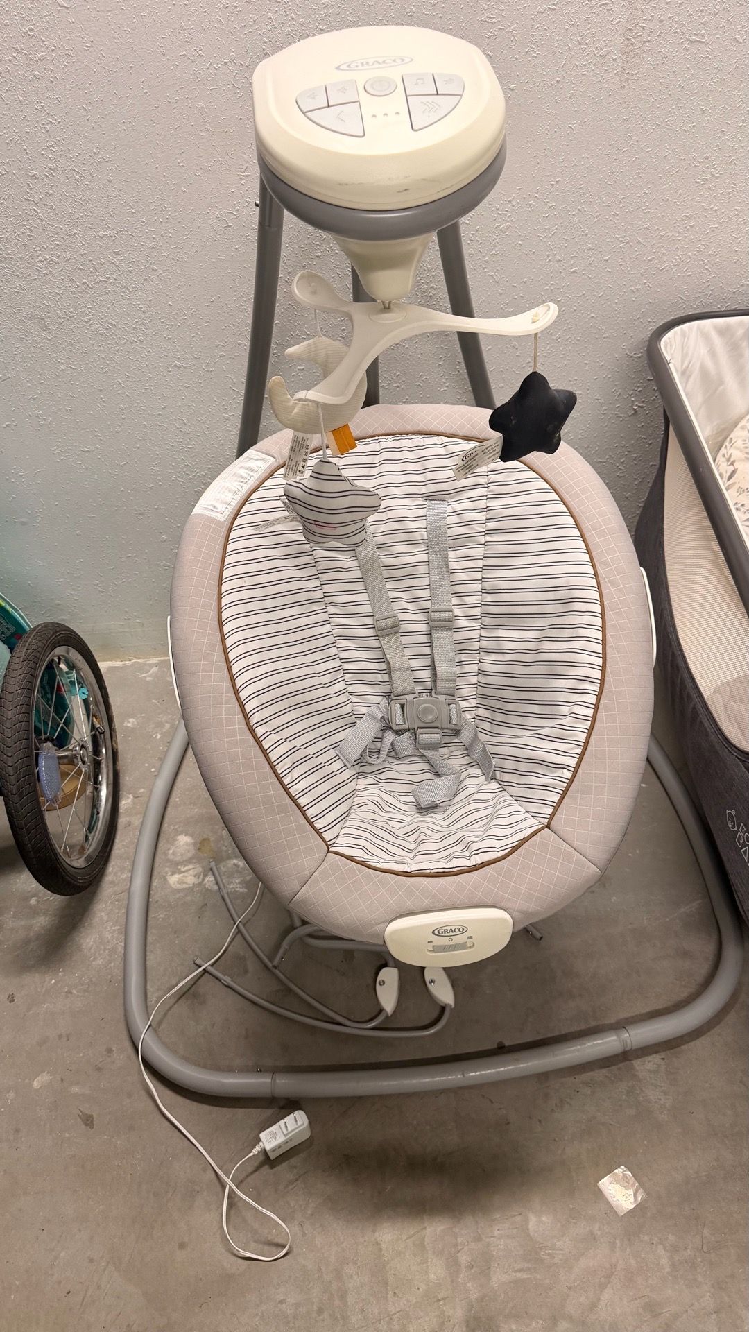 Baby swing