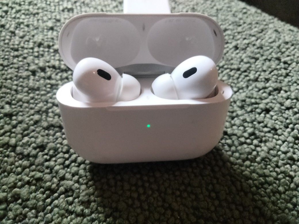 Apple Airpods Pro 2 W/ MagSafe Lightning Charging Case 