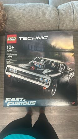 Lego Fast and Furious Doms Dodge charger BRAND NEW