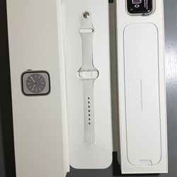 Apple Watch Series 8 - Cellular (GREAT CONDITION!)