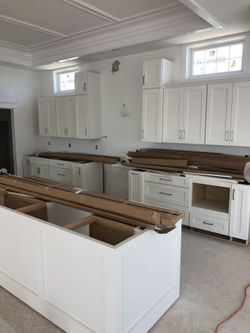Cabinet Installer