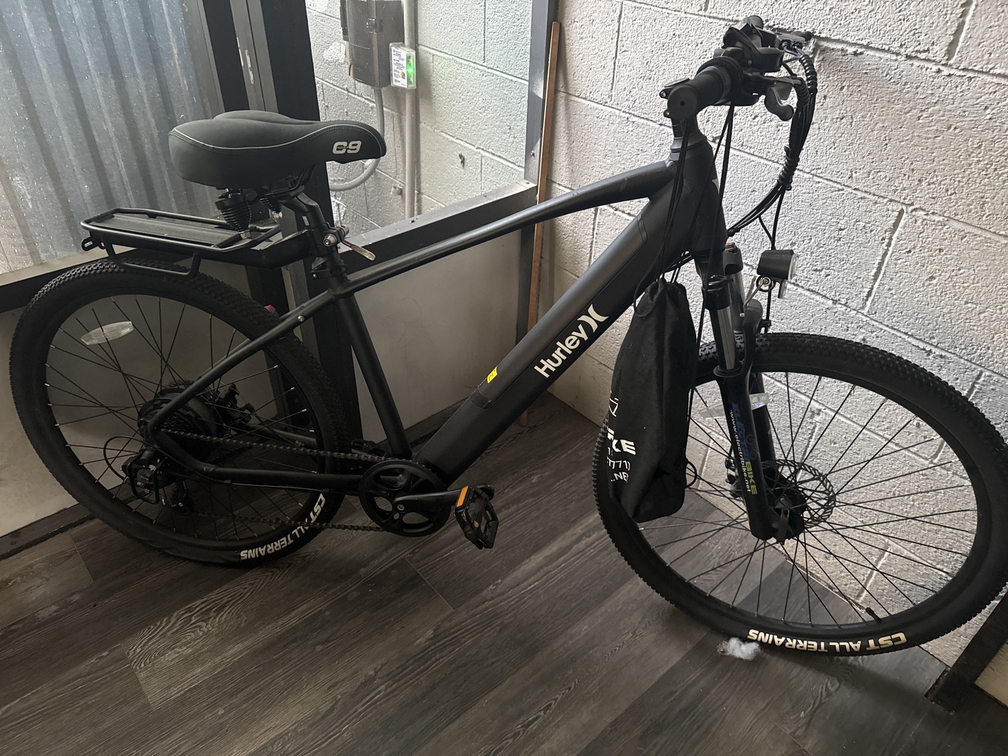 Hurley Tailslide E-bike