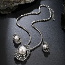 Necklace and Earring Set - Retro High-End Jewelry Set - Pearl Necklace Set - Women's Small-Scale Jewelry Set