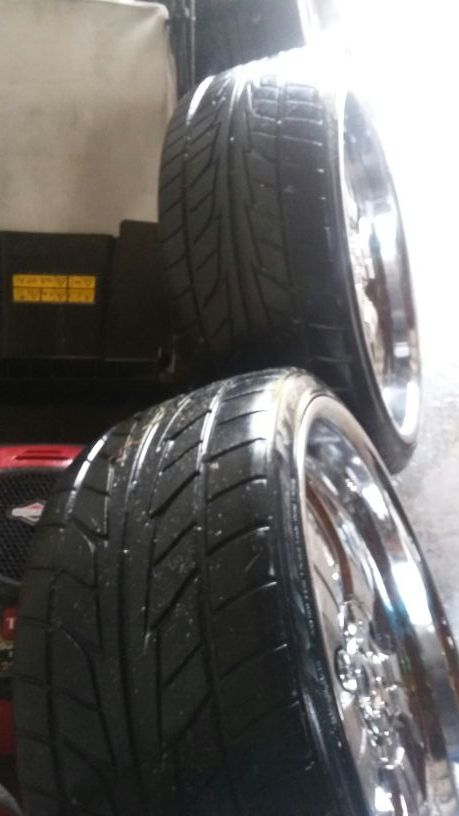 Davinci 22' chrome universal rims and tires