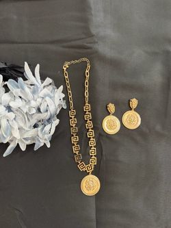 Vintage Lion Head Pendant Necklace And Earrings Set for Women,