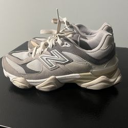 New Balance 9060 Sz 7