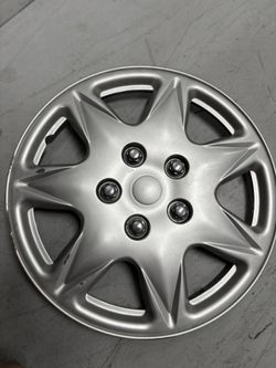 Aftermarket 15" Silver Hub Cap Wheel Cover 86218497 1 Piece Used