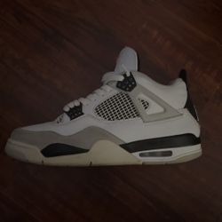 Air Jordan 4 
