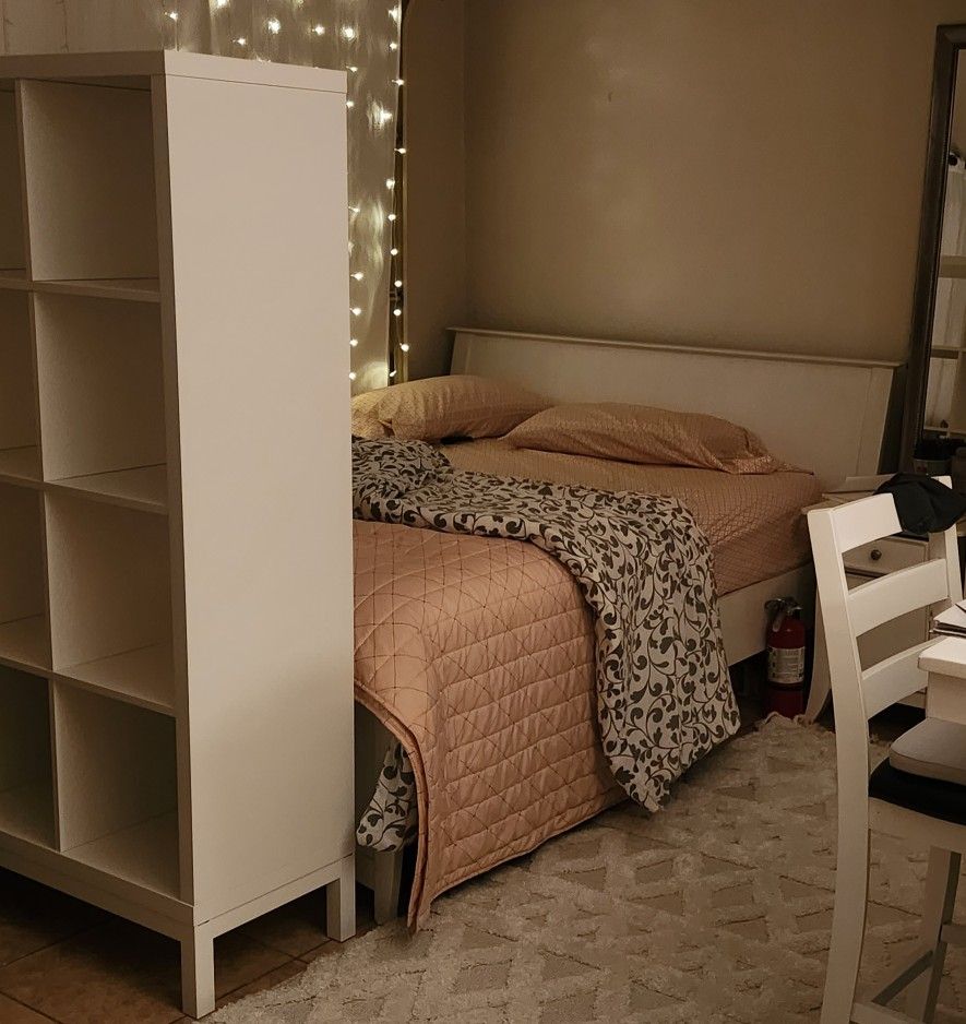 Bed Queen Size