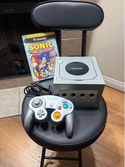 GameCube with OEM controller and 2 games