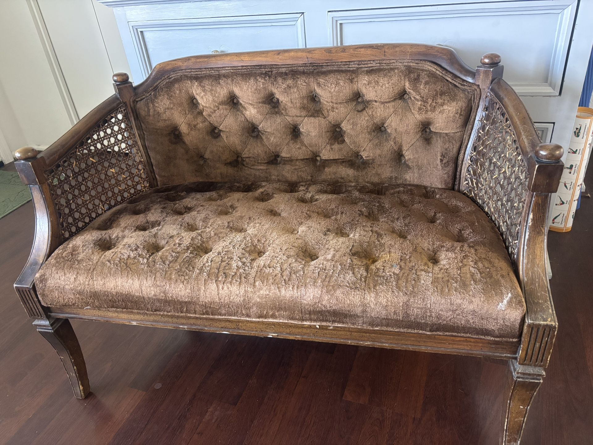 FREE Retro Loveseat