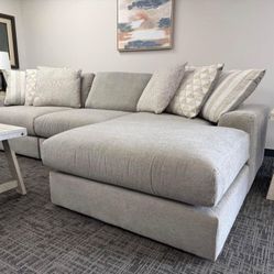 AVALIYAH ASH 3-PIECE RAF CHAISE SECTIONAL
