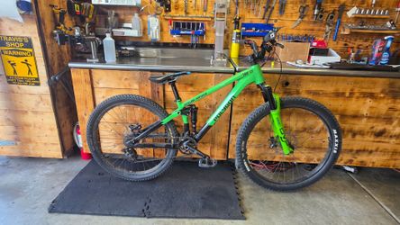 Custom Polygon trid ZZ DJ slopestyle