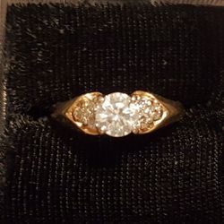 Round Diamond Solitaire Engagement Ring