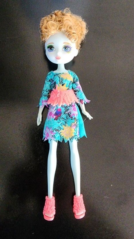 Ever After High Dragon Game Series Doll Featherly The Bird Forest Pixie