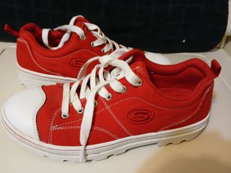 Women's Roadies true Roots Skechers size 8 and 1/2. Runs small. Like new.