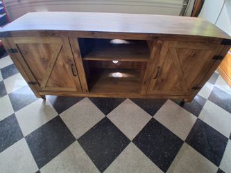 5 Foot TV cabinet