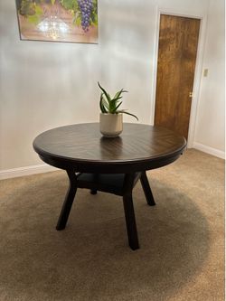 Round table