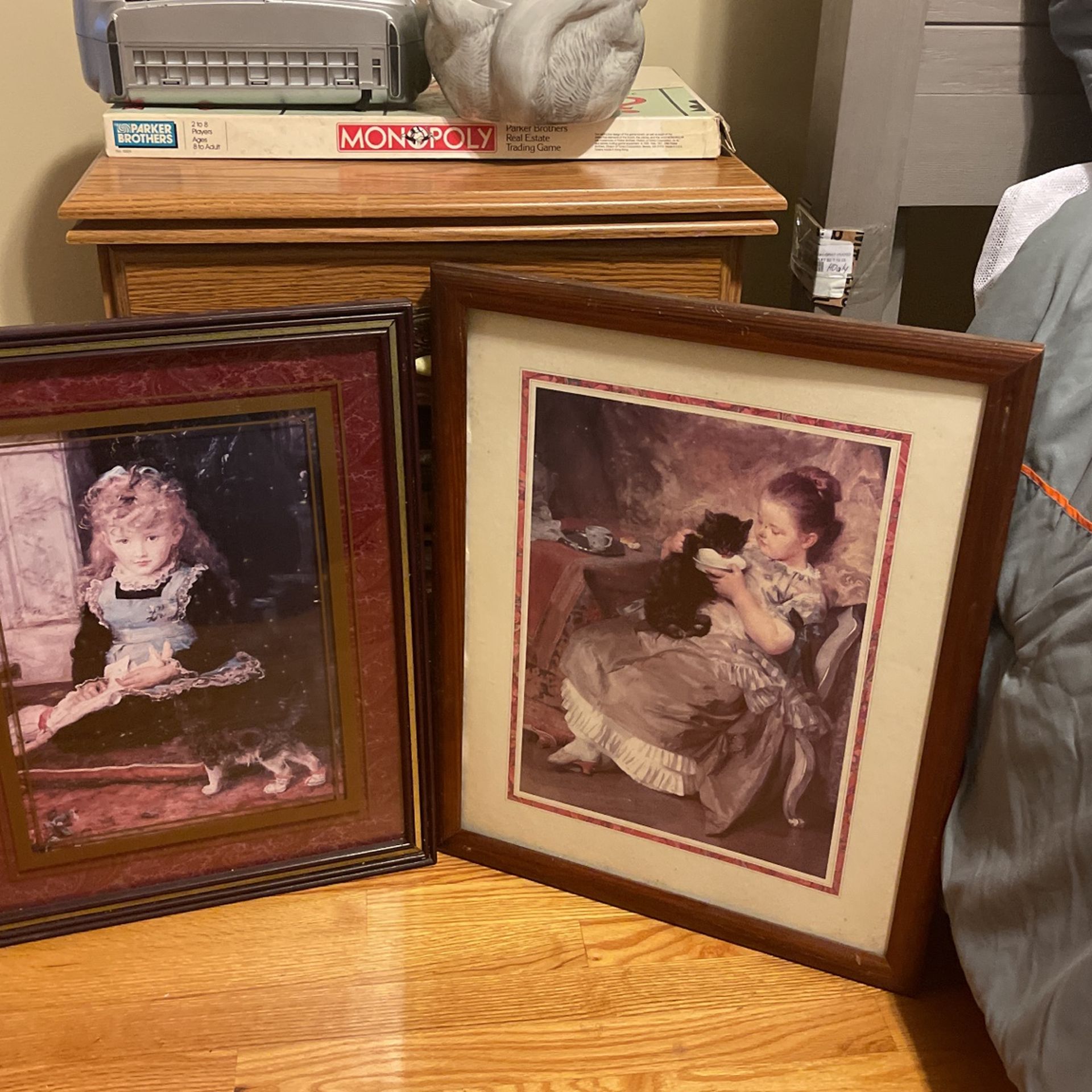 2 Vintage Home Interior Pictures. Cute