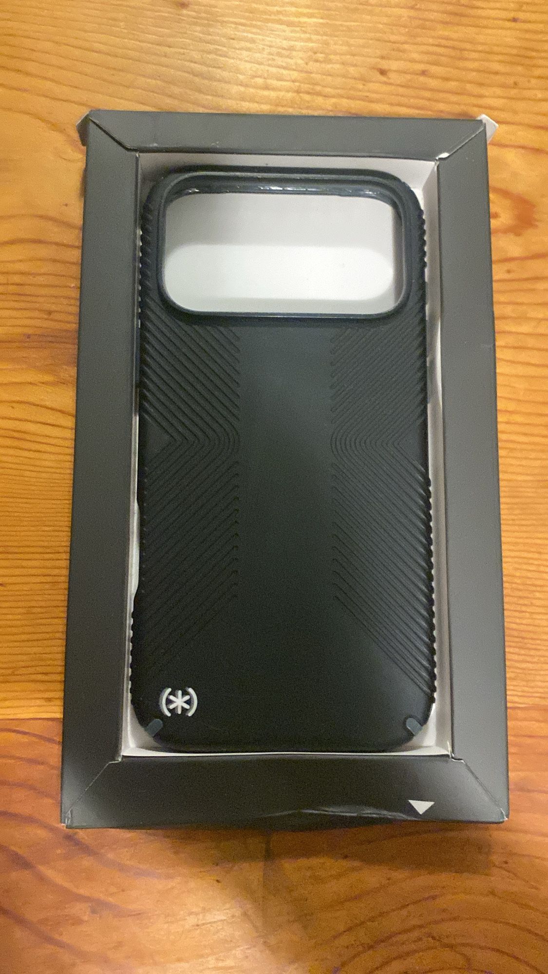 Speck PRESIDIO2 Slim Protective Phone Case iPhone 17 Pro Max Case & MagSafe-Compatible,