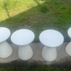 4 Stools 