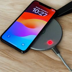 10W QI Wireless Charging pad Compatible with iPhone 8 To iPhone 15 New